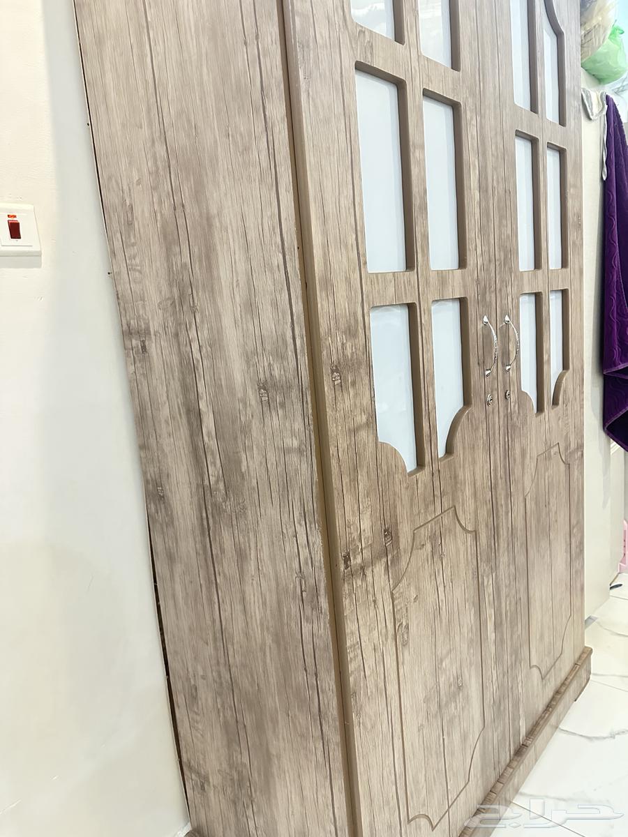 دولاب 264444499184770111