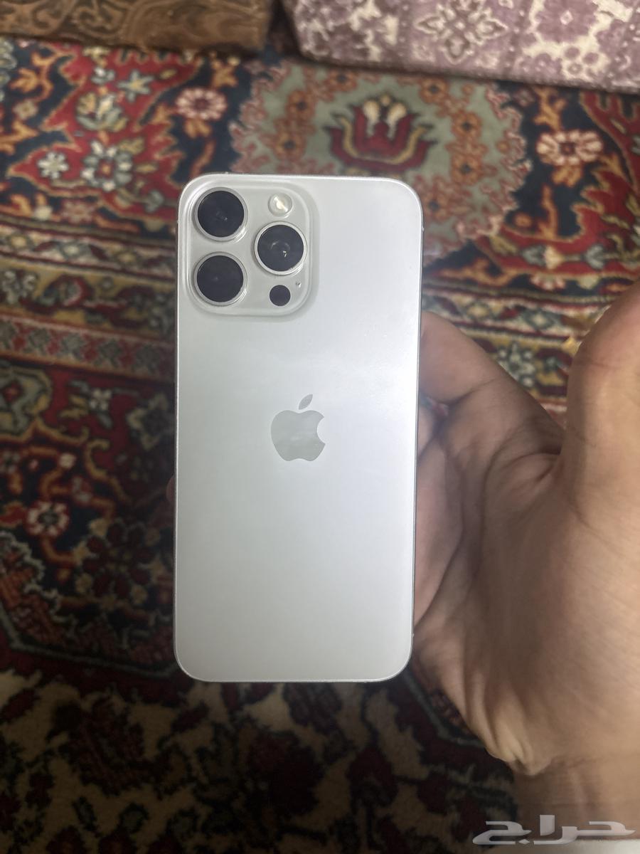 iPhone 15 Pro Max 256 with 84 battery, everything available including charger and box64449637722881110