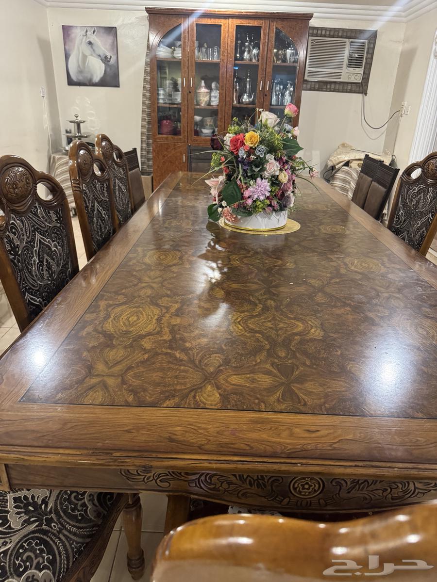 طاولة طعام مع دولاب تخزين64447838209538112