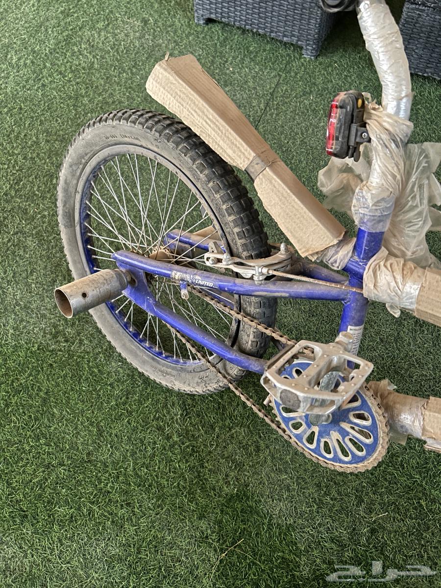 السلام عليكم السيكل للبيع كل شي فيه سليم يبغاله كفر و لستك64447122628611112