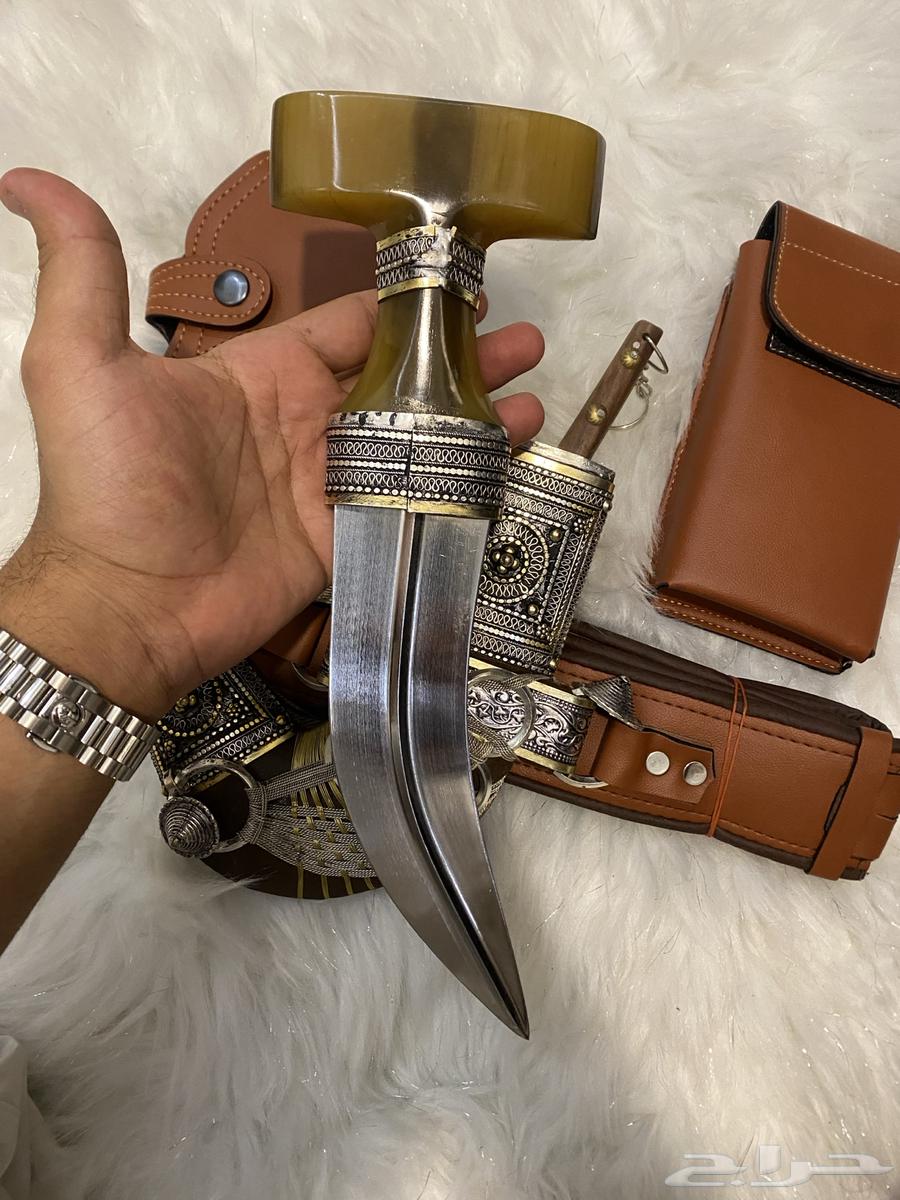 For sale, a giraffe in various places 664449100627074111