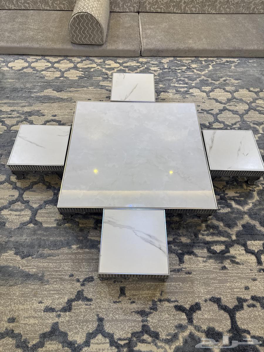 طاولة واربع خدمه64448235504387110