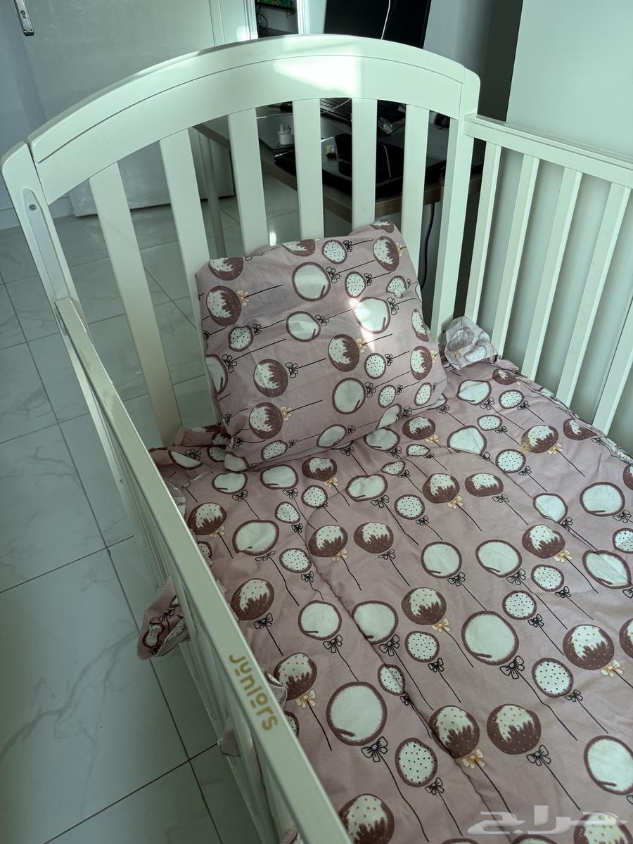 سرير اطفال مع المرتبه64444930472321111