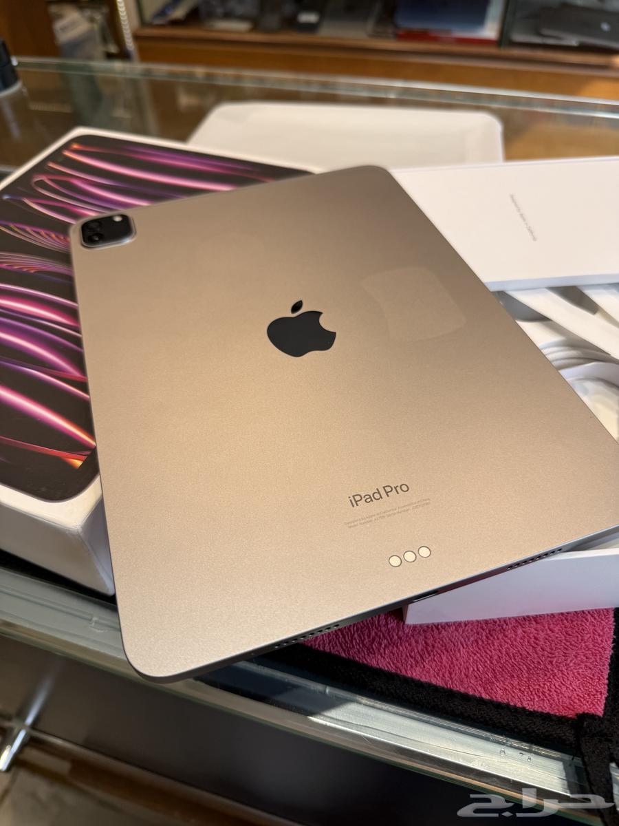 آيباد أبل برو 2022 معالج M2 قيقاء 256 مع كرتونه64444030029827110