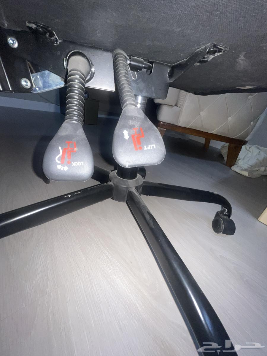 كرسي قيمنق نضيف يشهد الي الله اني شاريه 799 ولبيع علا اسوم64447785381121113