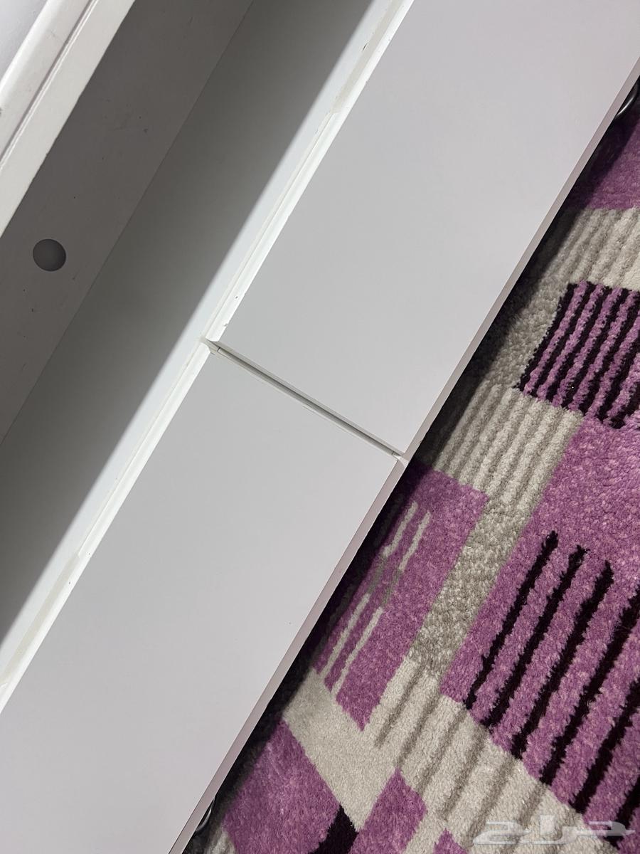 White TV table with two drawers in excellent condition except for very slight scratches hardly visible
and God willing we agree on the price64443209554306114