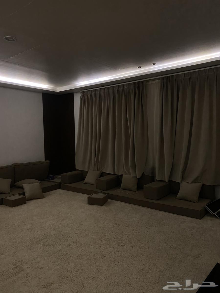 Complete floor seating set with all accessories64449637683074114