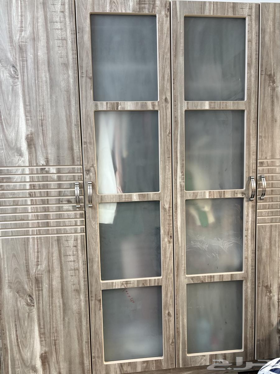 اثاث غرفة نوم ( دولاليب و تسريحه و كمدينه وسرير )64446284154369111