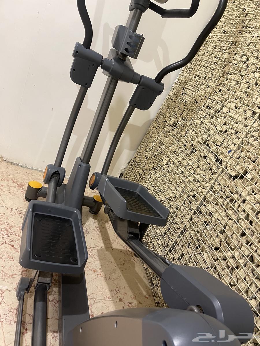 Electric elliptical machine without wires64443182557058112