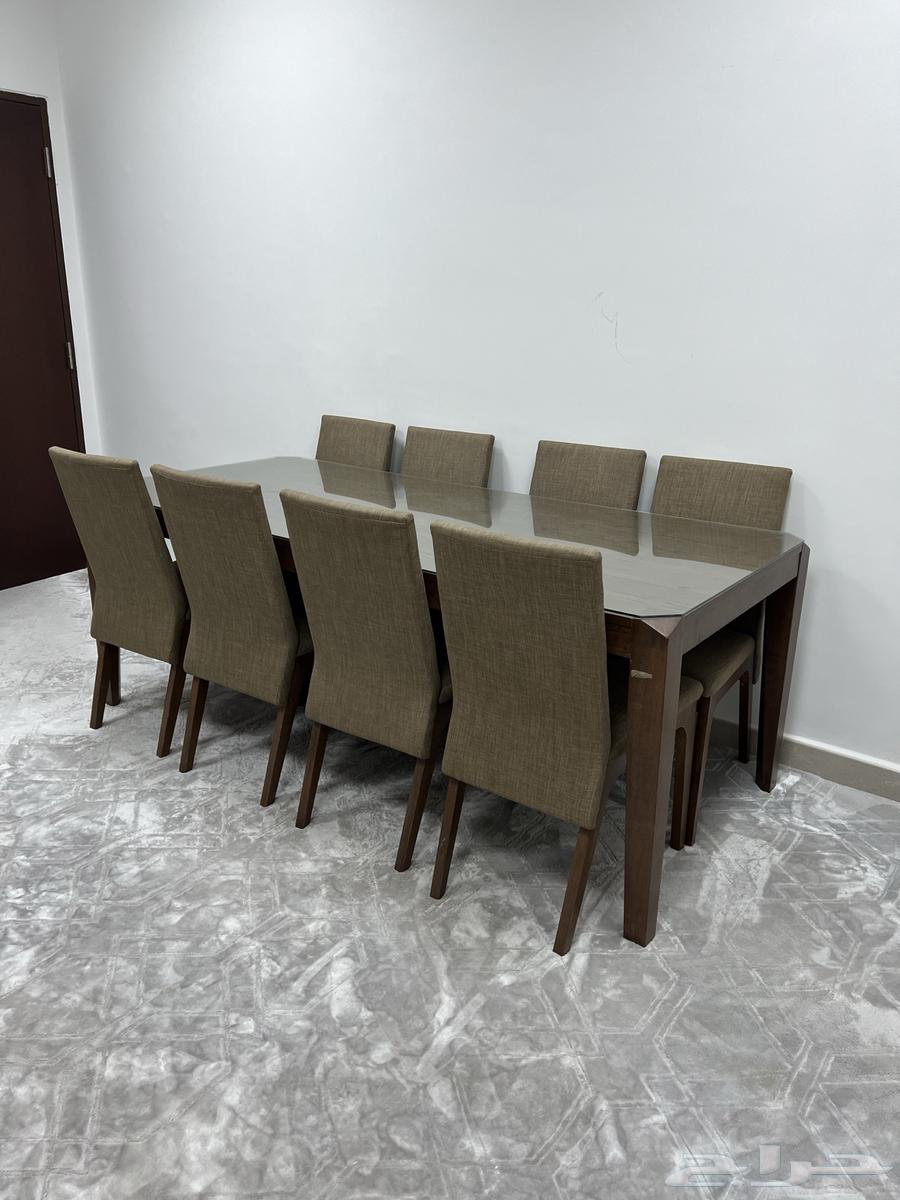 Dining table with chairs64449341562369110