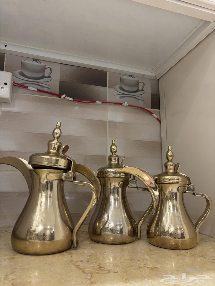 Delah 3 from Al-Saif Gallery, new with little use64443047406081110