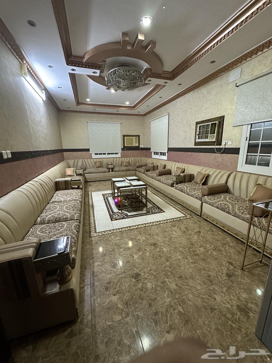 كنب مجلس للبيع64443762627074110