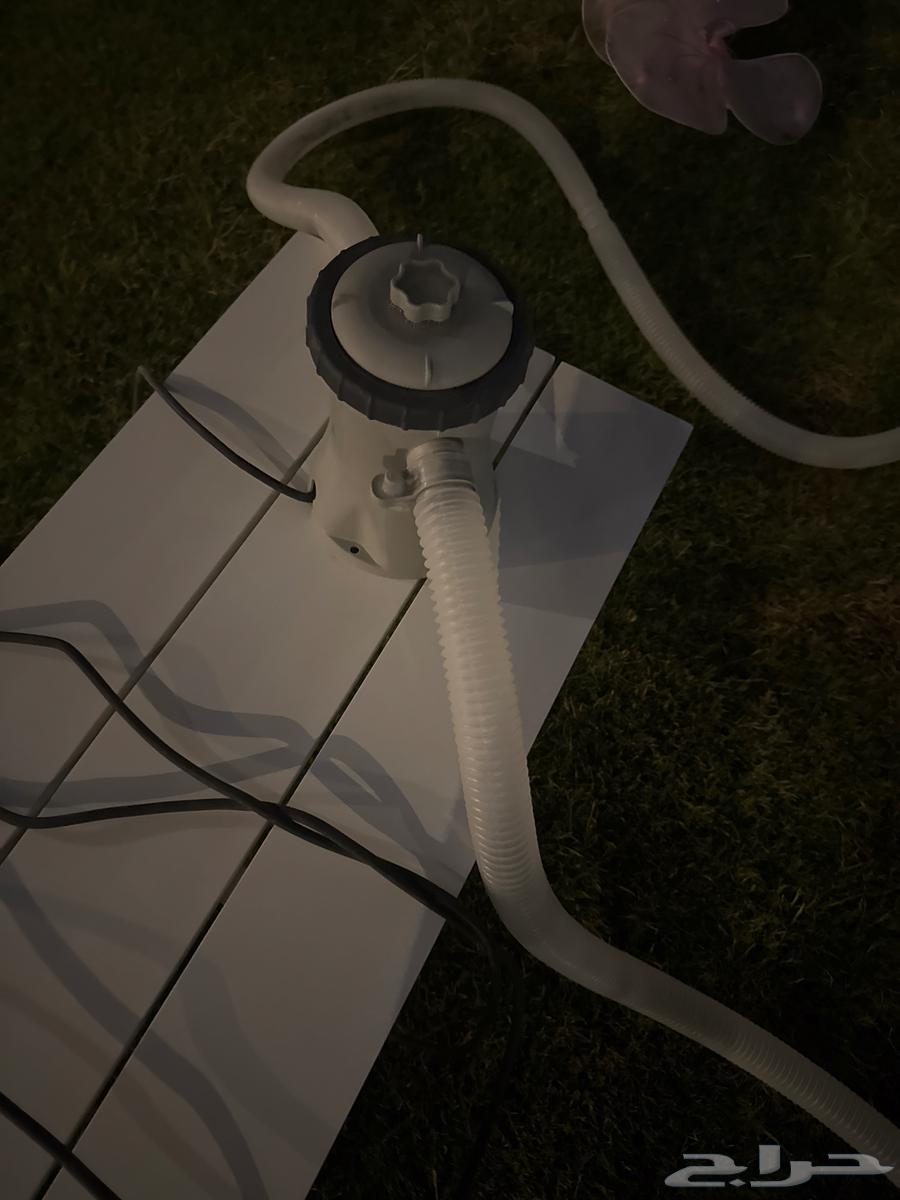 Large swimming pool64447798560259113