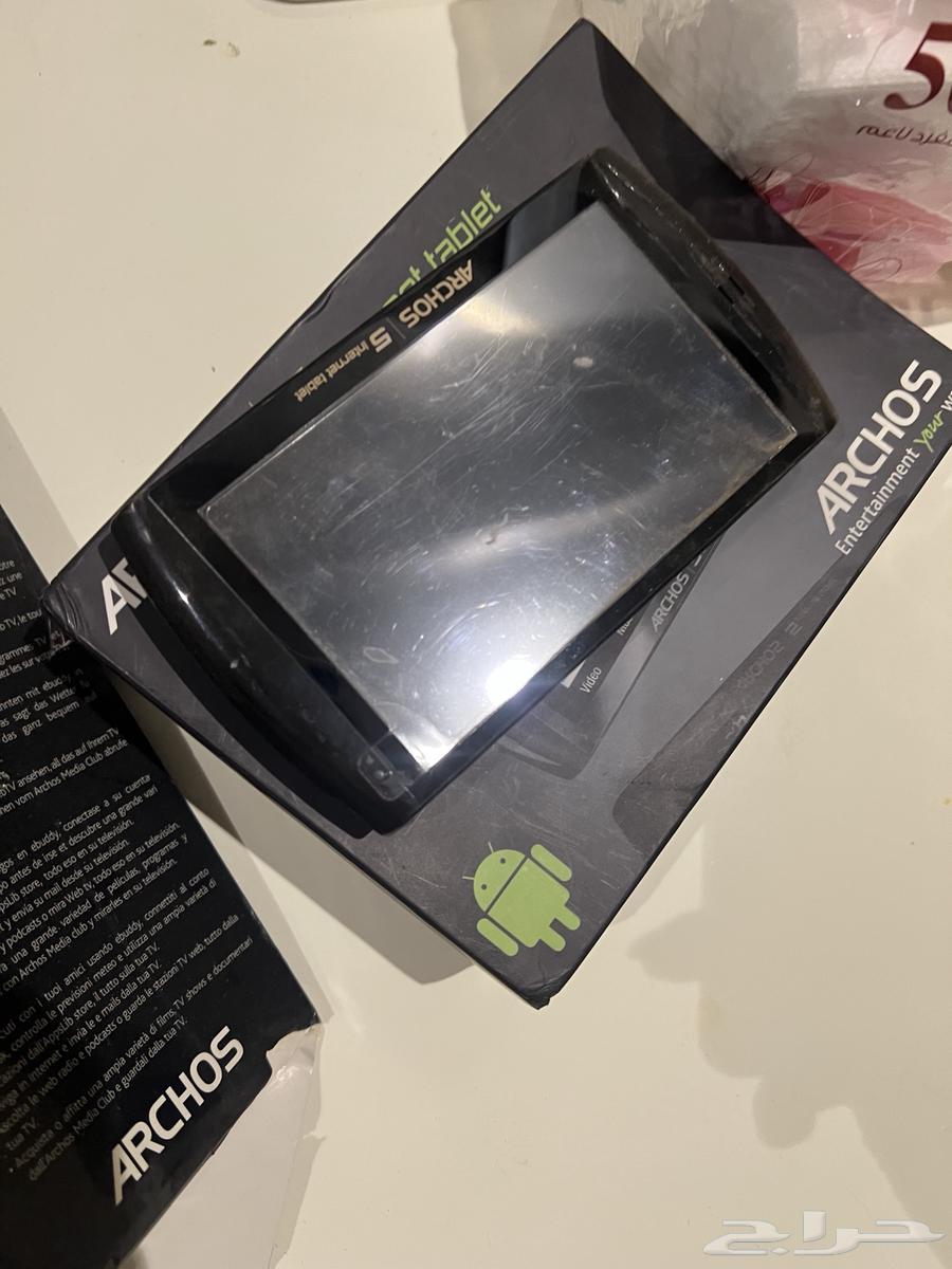 Internet Tablet Device with Accessories for Interested Parties64443896856321111