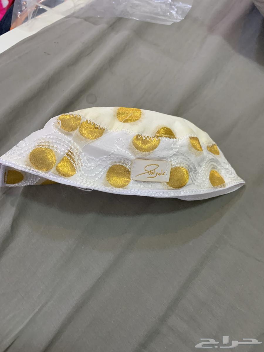 طاقية عامر شباب البومب موقعة منه شخصيا ( فيصل العيسى )64449220870273111