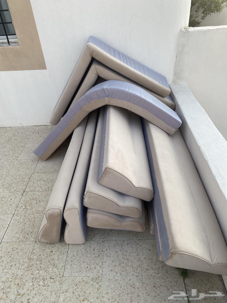 12-piece sofa cushions with three corners, in excellent and clean condition64448235471233111