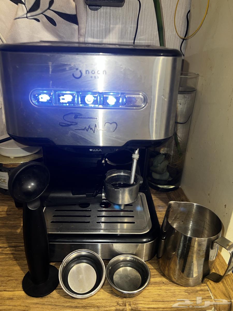 Coffee table and coffee maker64447454938881111