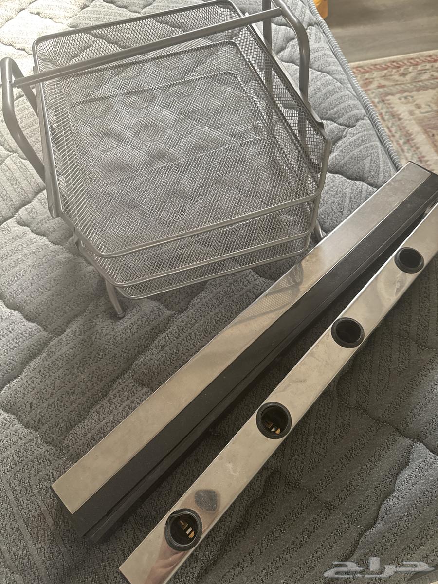 Multi-use office stand for files, papers, and lamps, given for the sake of God64446270565507110