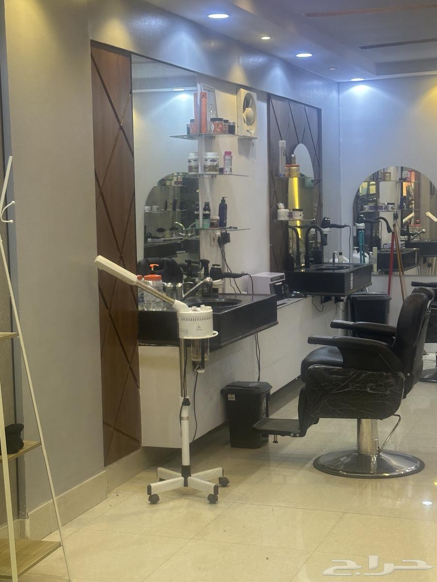 اغراض محل حلاق للبيع64448846840065111