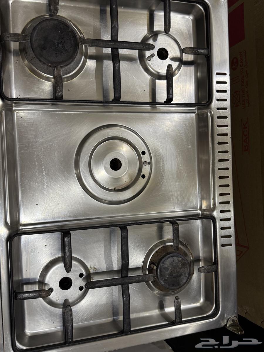 فرن غاز. نظيف وشغال معاد العين اللي ب الوسط64447997758977111