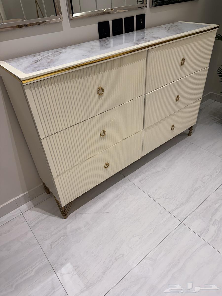 تلفزيون سامسنج 55 و طاولات تلفزيون64447042602755114