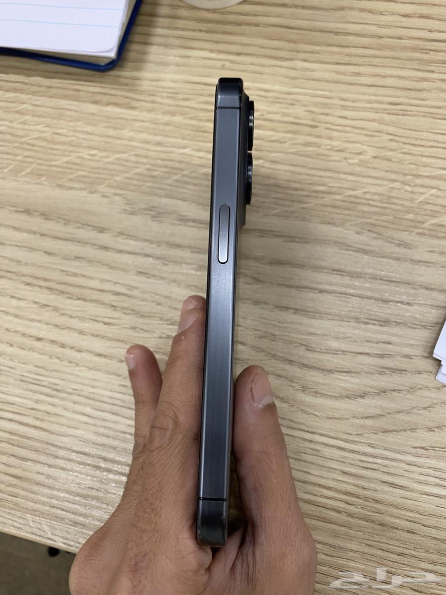 ايفون 15 برو اسود 25664445743950594112