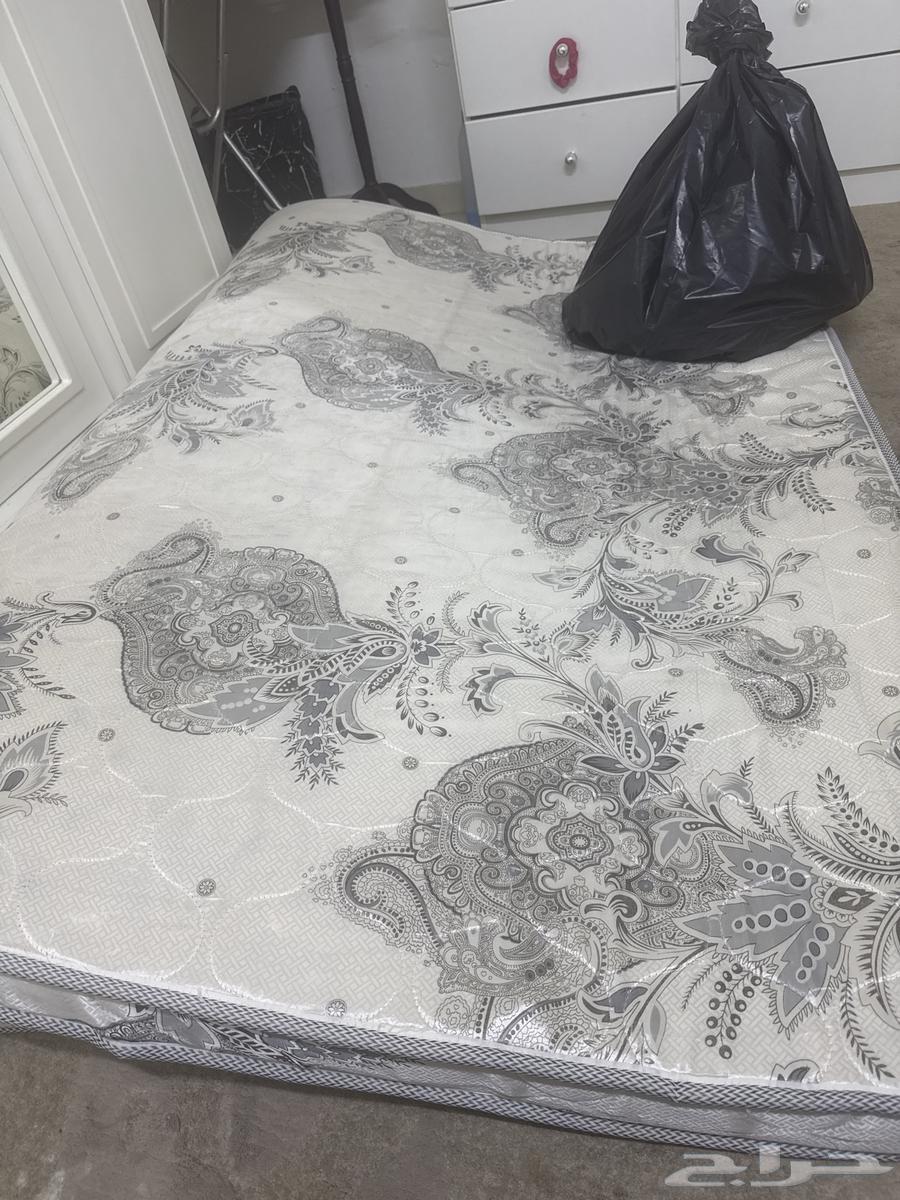 مرتبه نظيفه متر وتسعين تقريبا في متر وثمانين64448394522627110