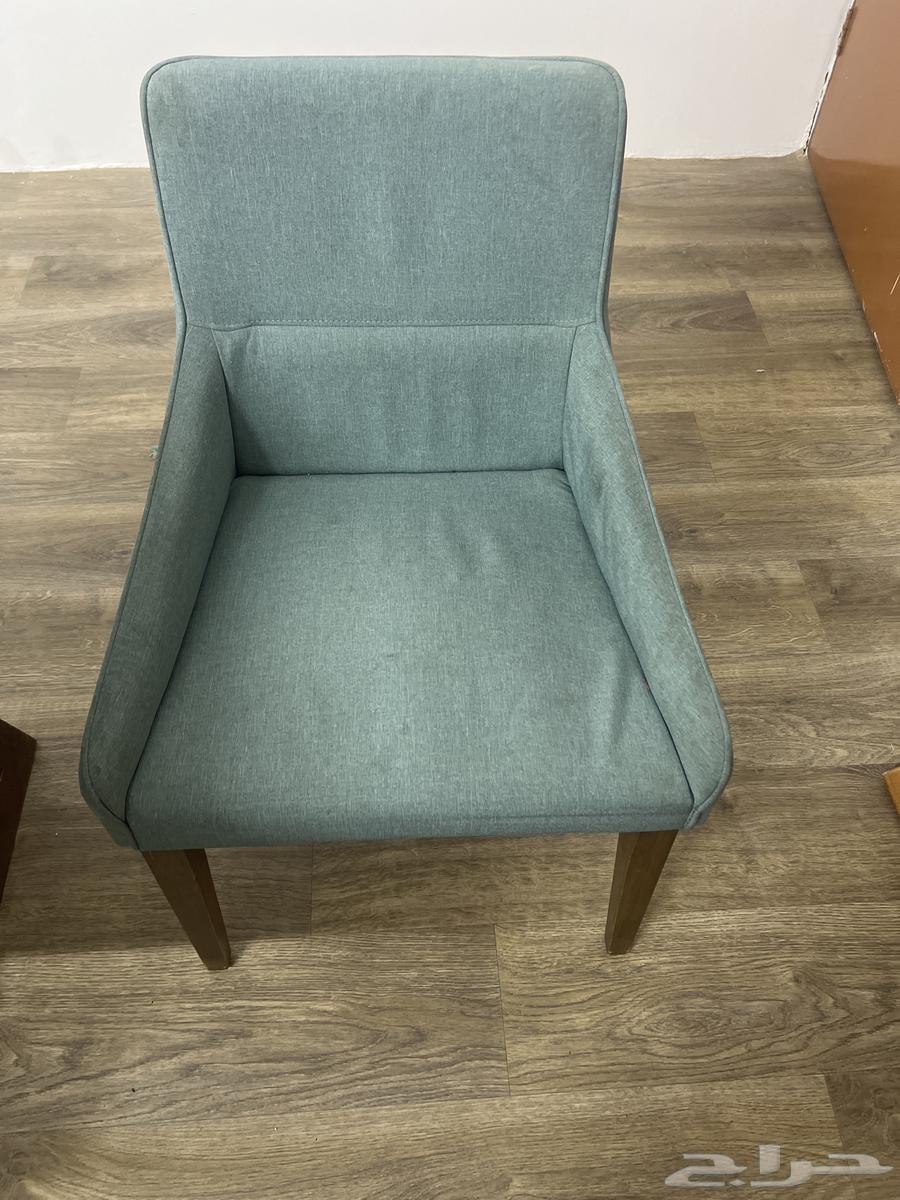 Dining table 8 chairs small cabinet as shown in the picture64446603183235111