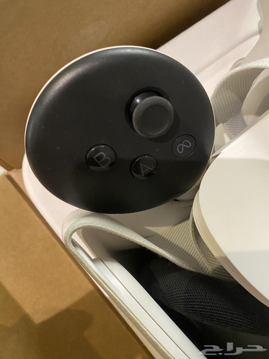 meta quest in VR64446603128834113