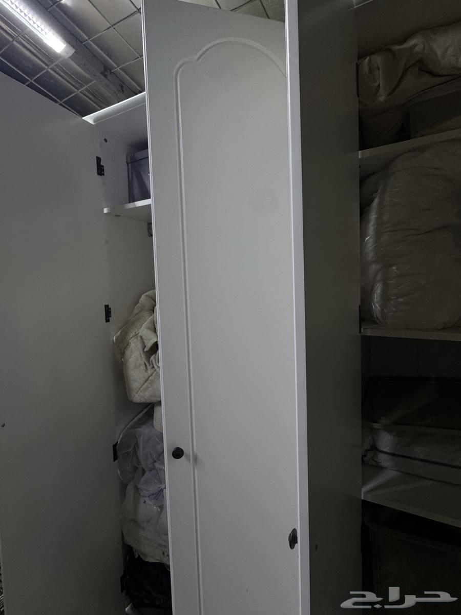 Wardrobe - Has two sections64444083767554113