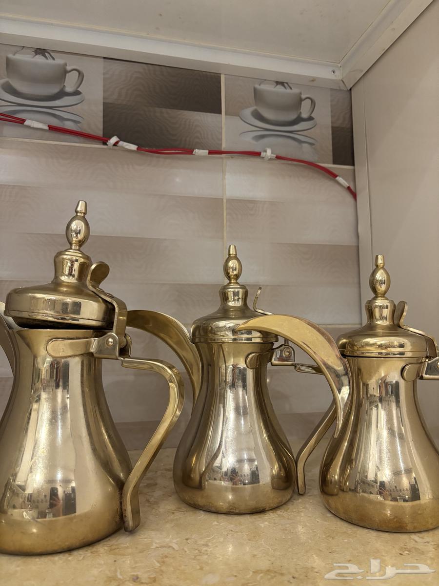 Delah 3 from Al-Saif Gallery, new with little use64443047406081111