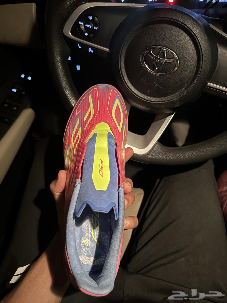 جزمة اديداس كرة قدم مقاس 42  سعرها ف السوق480  ابيعها ب 20064448354678017112