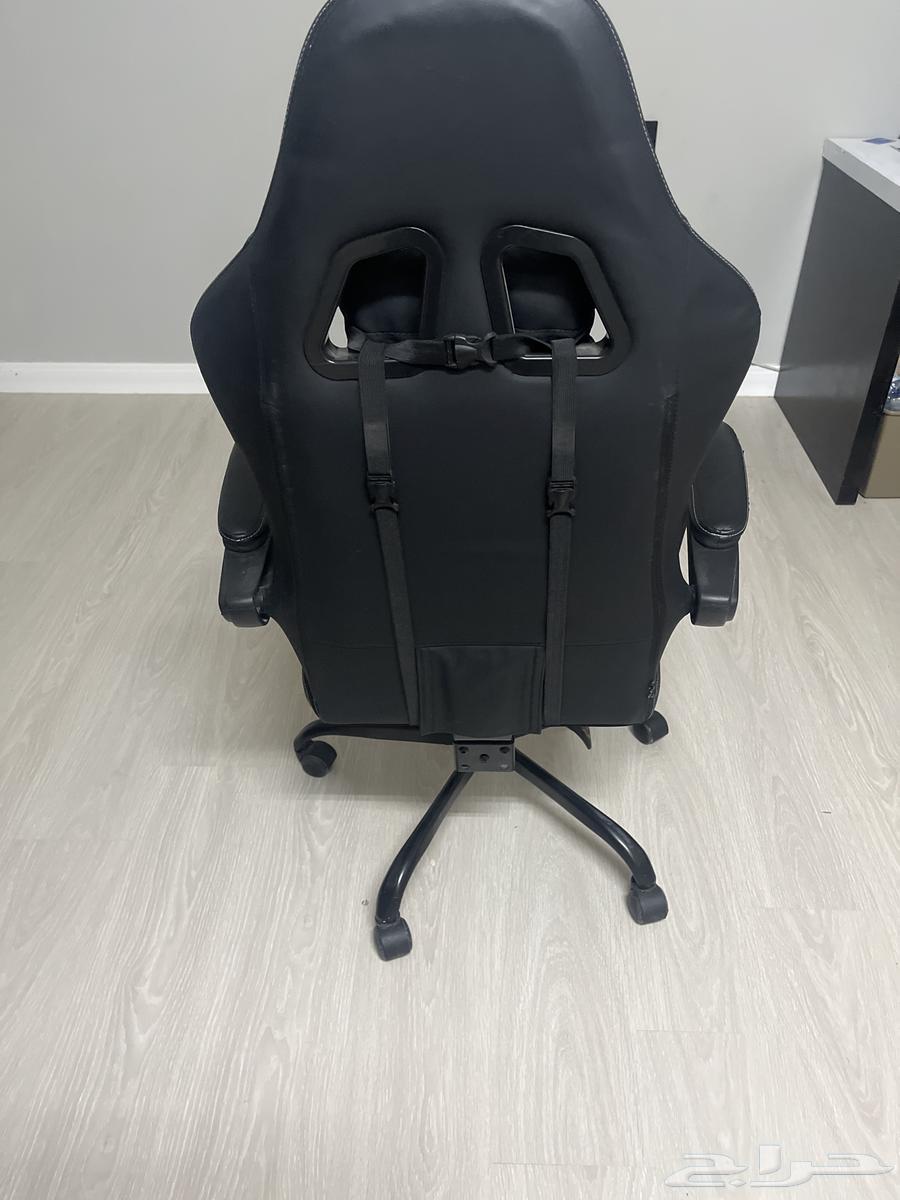 كرسي قيمنق نضيف يشهد الي الله اني شاريه 799 ولبيع علا اسوم64447785381121111