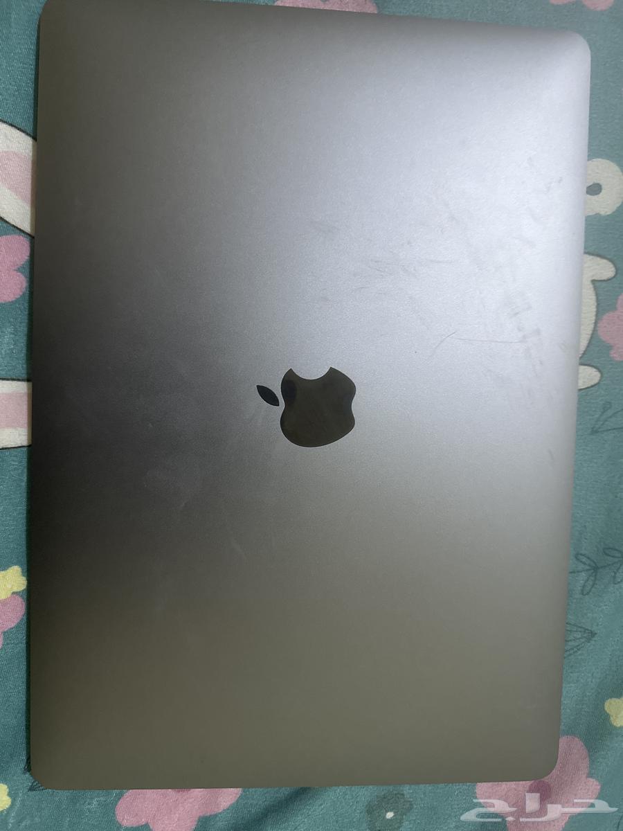 MacBook Air 2020 256GB 13.3 inch, the device is new64449154054017110