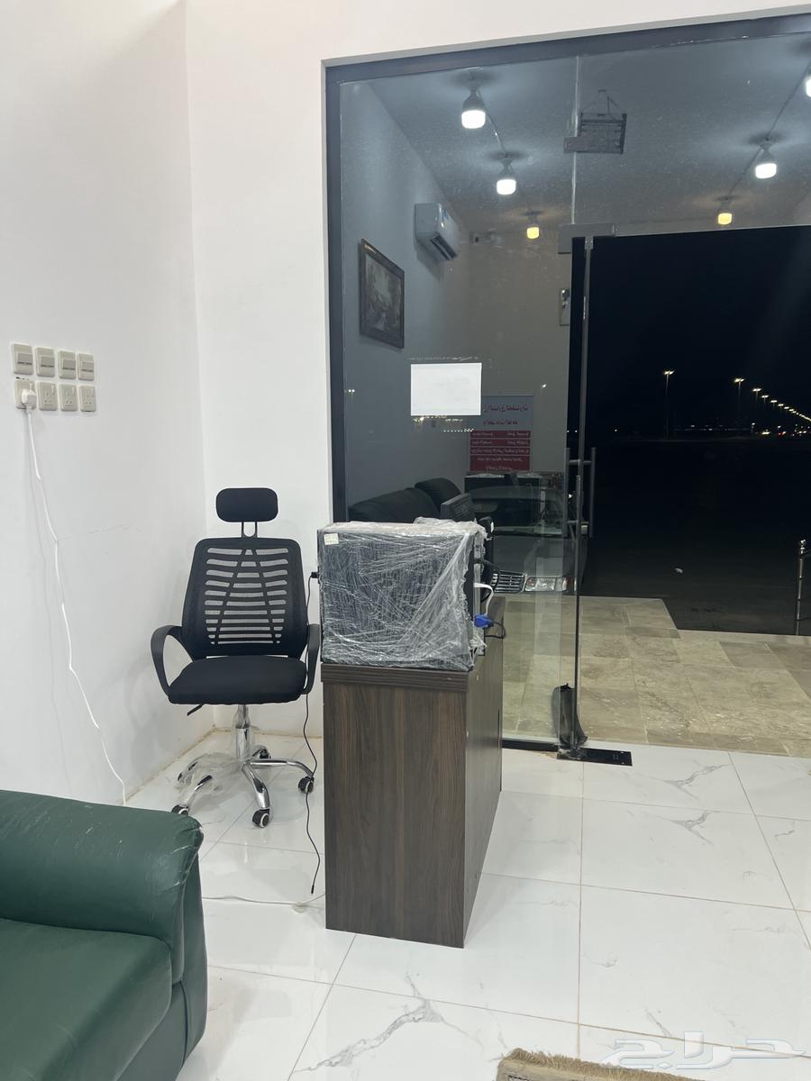 طاوله وكمبيوتر للجار اشتغل على طول مجهزه64448739950978111