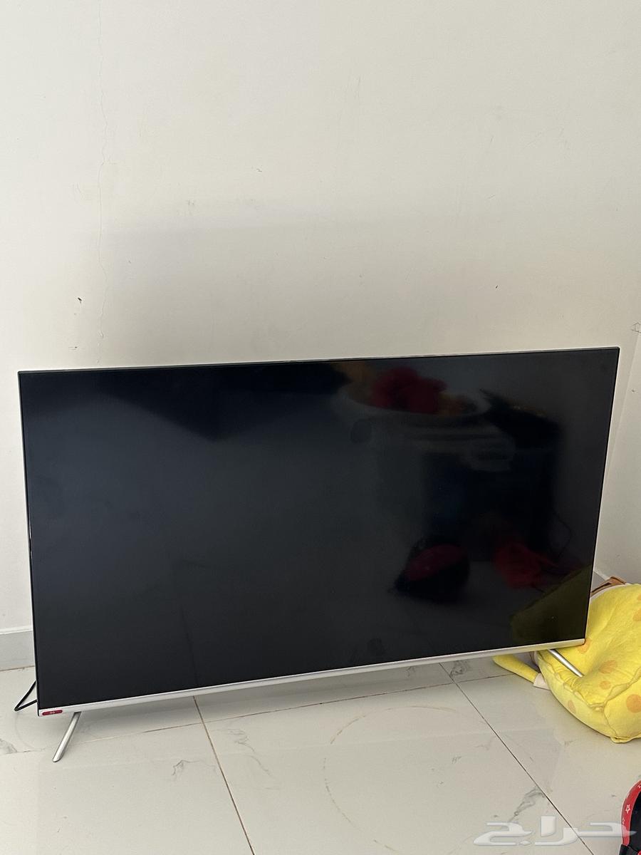 تلفزيون 56 بوصه كلاس برو شاشه مكسوره وطلع خطوط ملونه للبيع64444070107266110