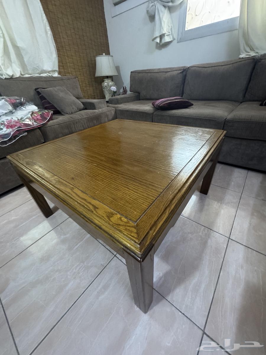 Sofa and table64444862844545113