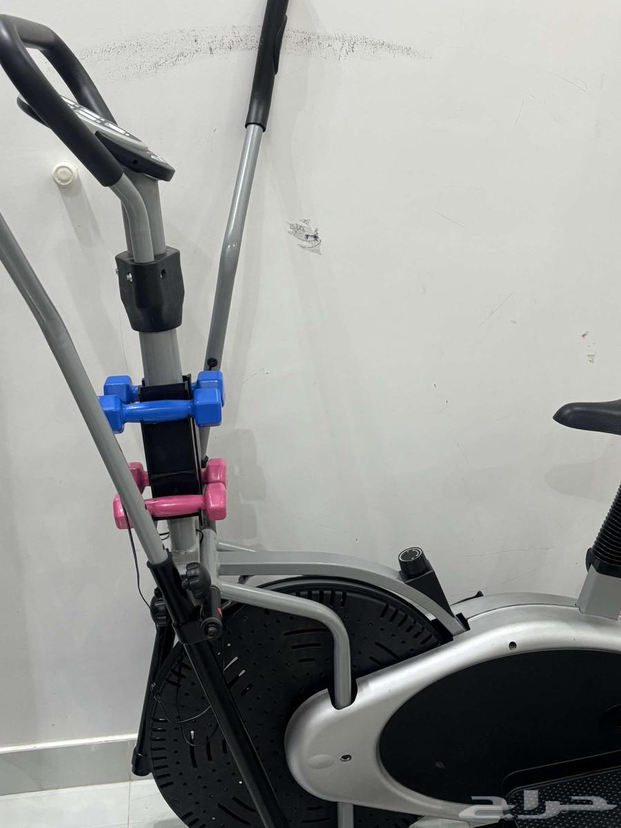 New exercise bike, never used, comes with weights64447109300739113