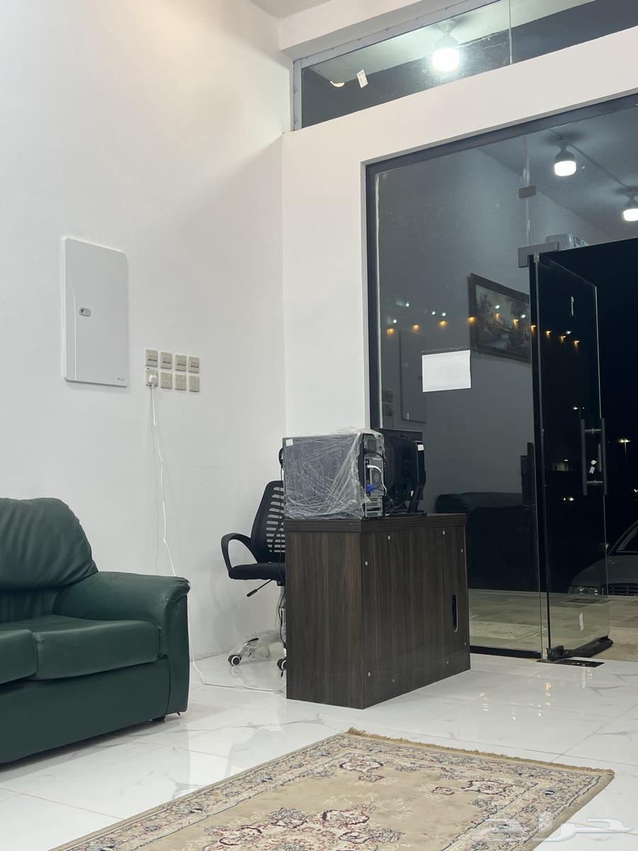 طاوله وكمبيوتر للجار اشتغل على طول مجهزه64448739950978112