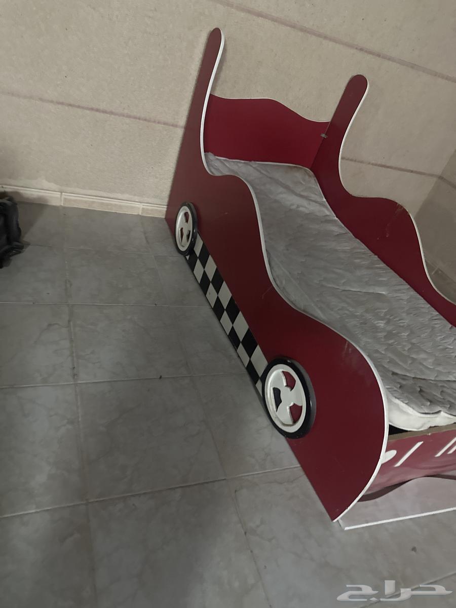 كرس نوم أطفال على شكل سياره بحاله جيده64448222104705111