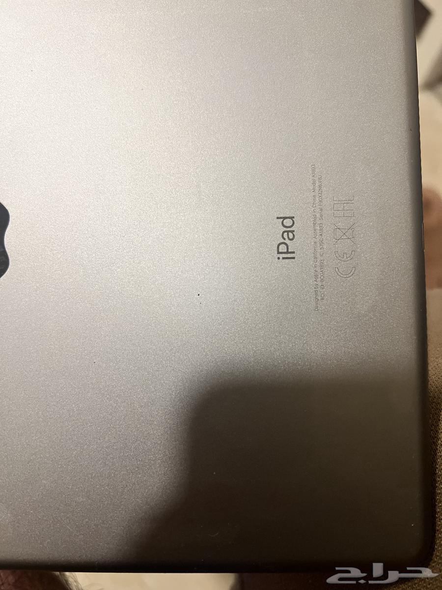 iPad with broken screen64448753383811111