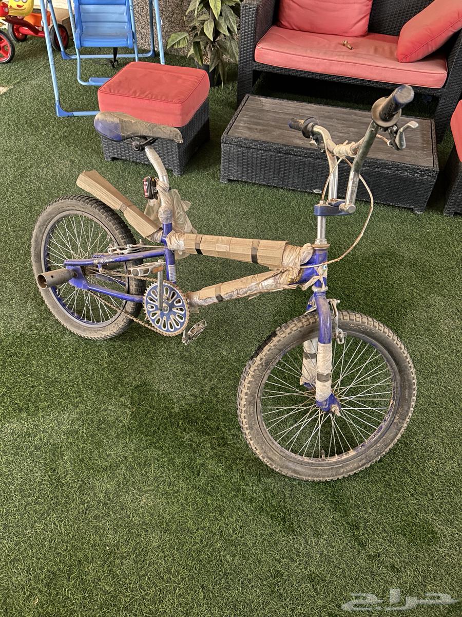 السلام عليكم السيكل للبيع كل شي فيه سليم يبغاله كفر و لستك64447122628611111