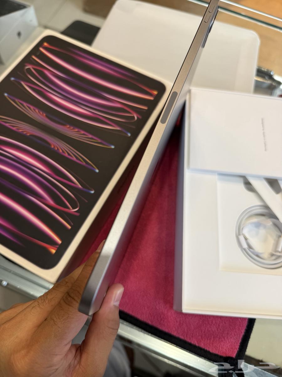 آيباد أبل برو 2022 معالج M2 قيقاء 256 مع كرتونه64444030029827113