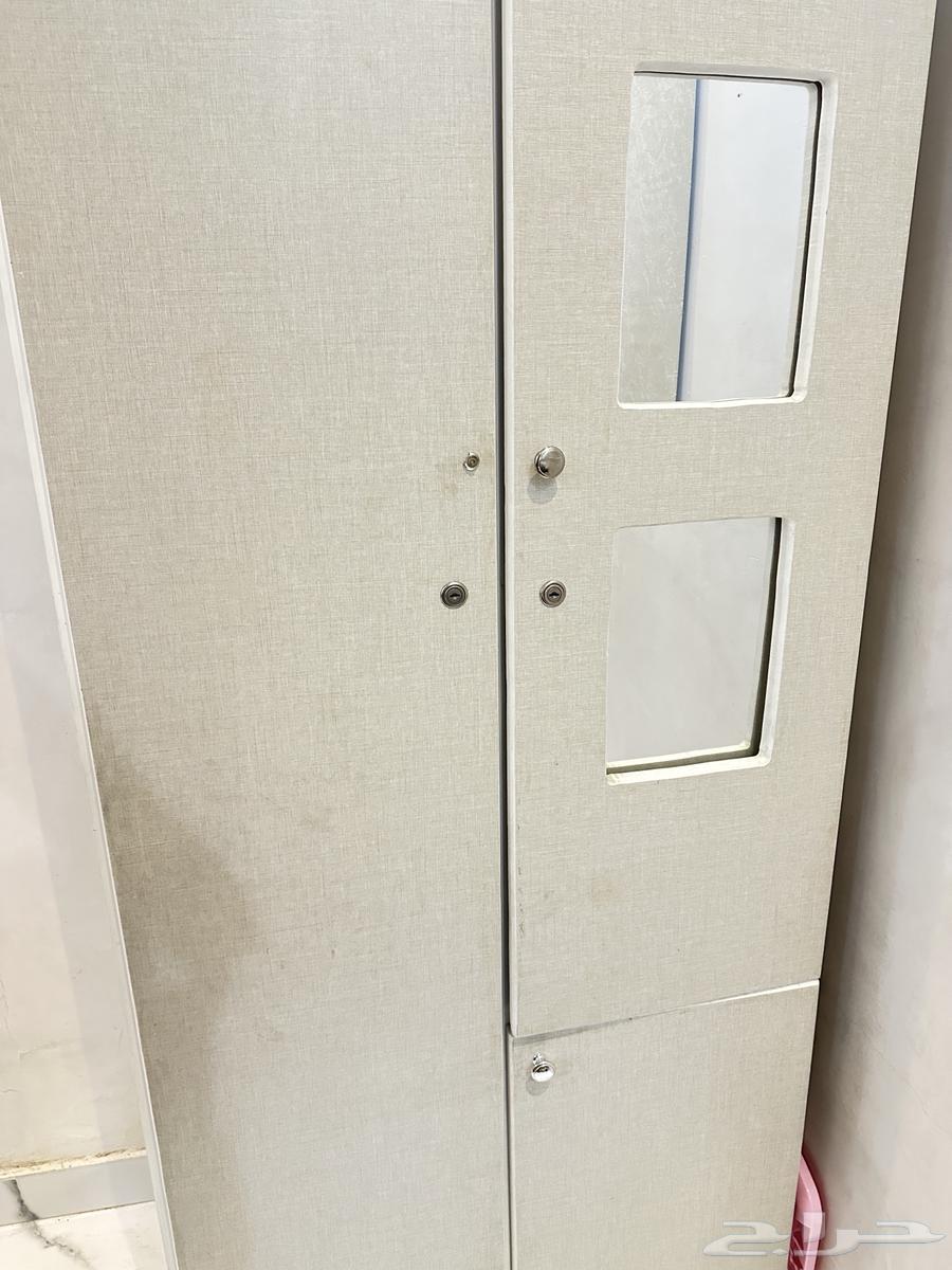 دولاب 264444499184770114