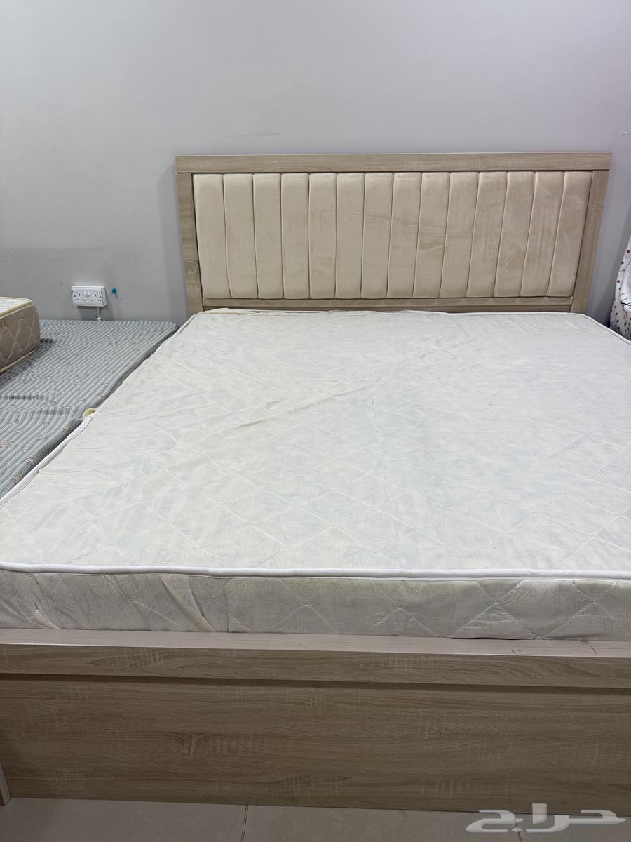 سرير مزدوج وفرن طهي للبيع64444512750467111