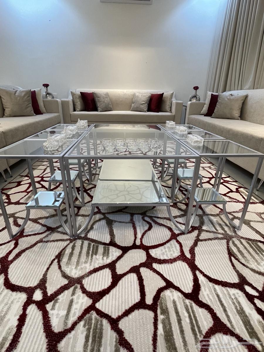 Large table and 6 side tables, almost new64448607239938112