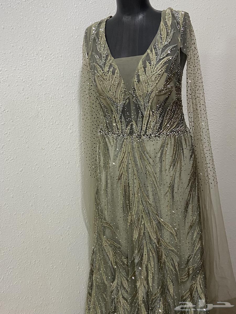 فساتين مستخدمه لمبسه وحده الاسعار رخيصه64447296364929110