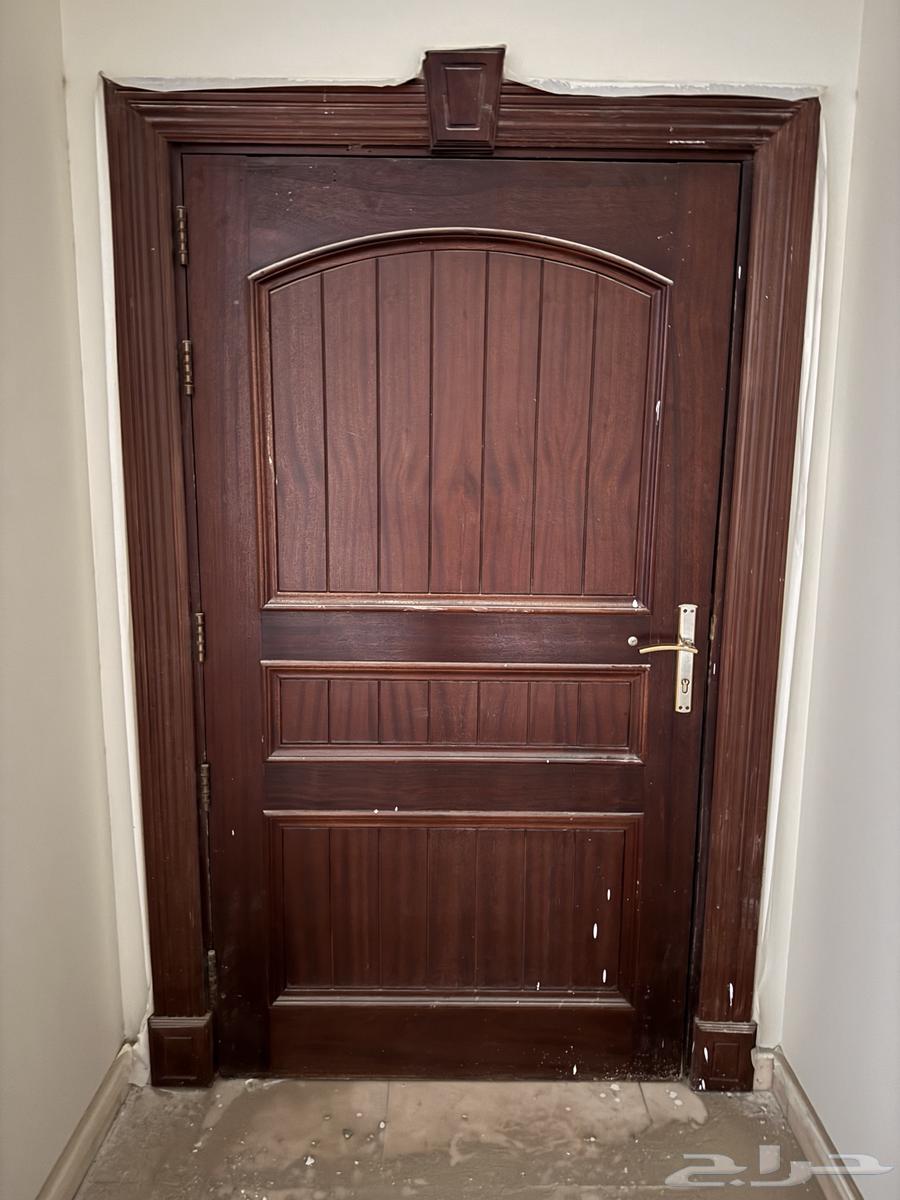 ابواب خشب وشبابيك الالومنيوم للبيع64443735992705110