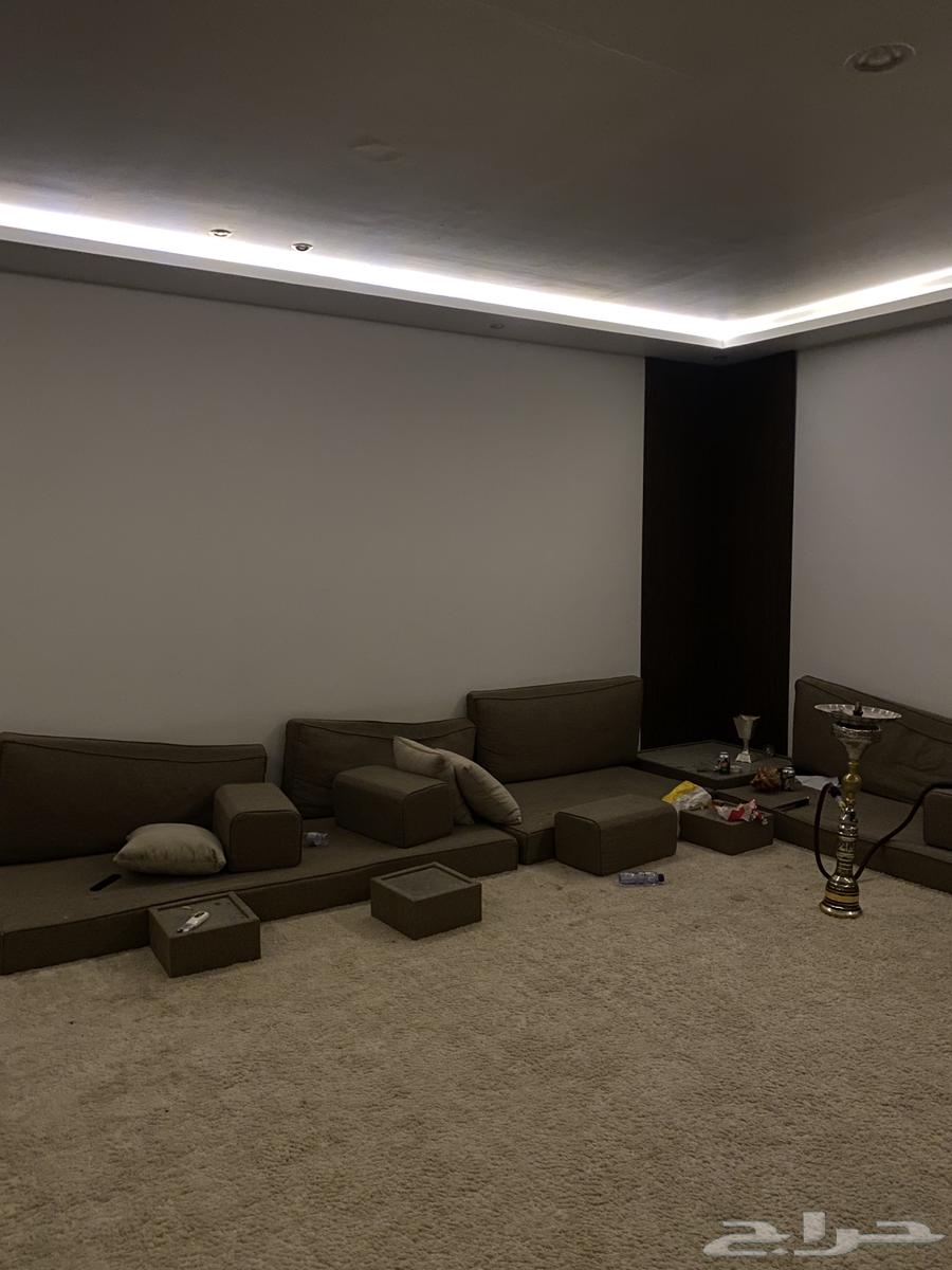 Complete floor seating set with all accessories64449637683074112