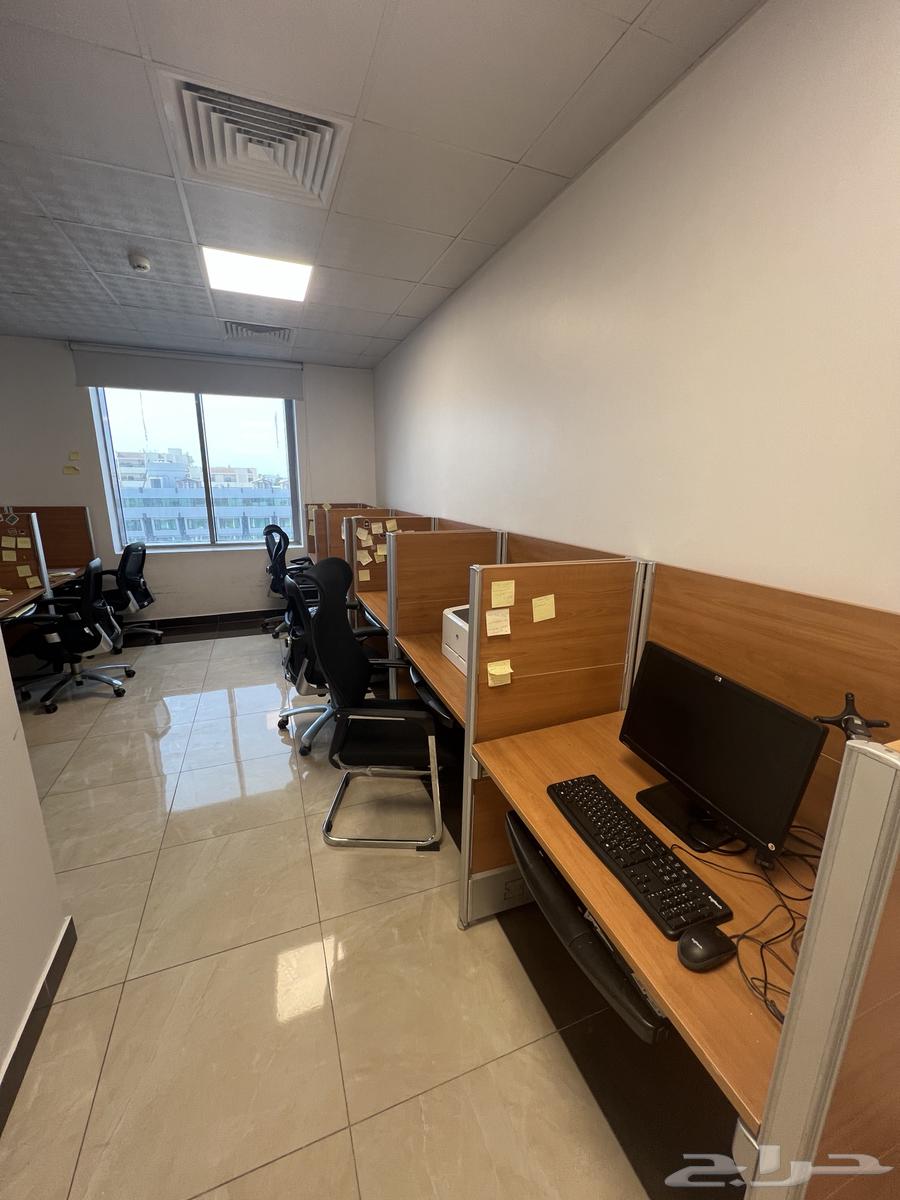 7 individual desktop tables with swivel chairs64445499617155113